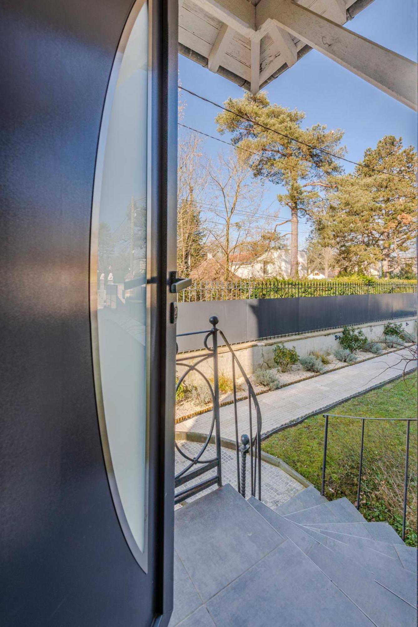 Jungle - Magnifique Appartement Avec Parking Prive - Paris-Disney & Cdg A 25 Minutes Pomponne Kültér fotó